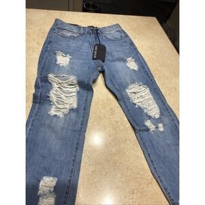 Fashion‎ Nova Size 3 Distressed Jean, 5 Pocket         581